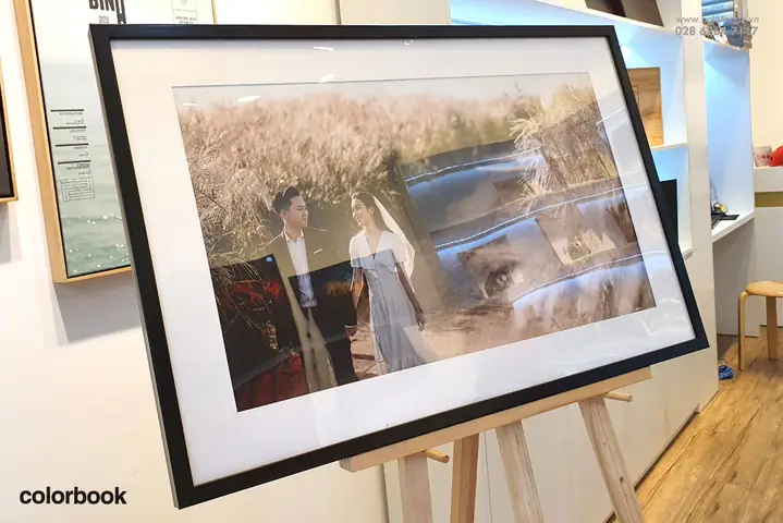 Ảnh Cưới Đẹp Khung Trắng Ép Gỗ