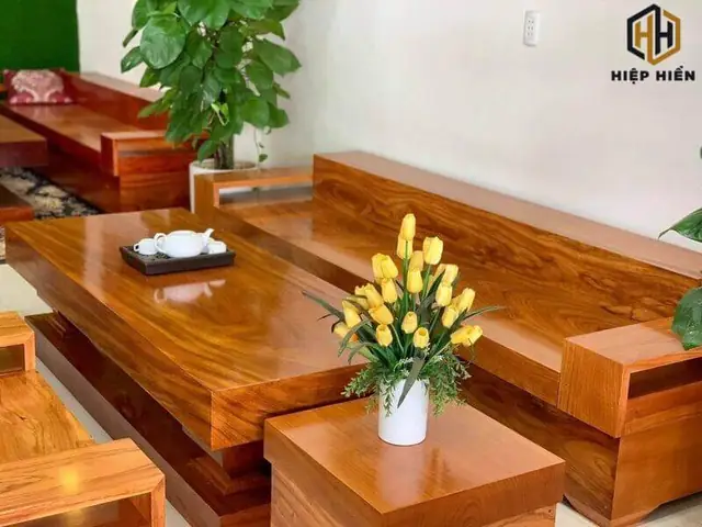 Bàn Ghế Nguyên Khối Gỗ Hương Đỏ Bàn Ghế Nguyên Khối Gỗ Hương Đỏ