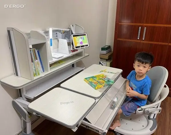 Tiêu Chí Chọn Bàn Học Thông Minh Cho Bé 3 Tuổi Tiêu Chí Chọn Bàn Học Thông Minh Cho Bé 3 Tuổi