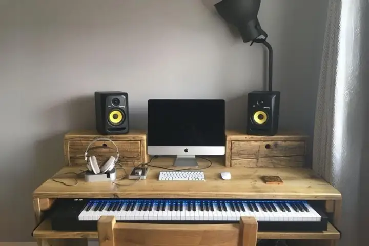 Bàn Phòng Thu Có Hộc Kéo Đàn