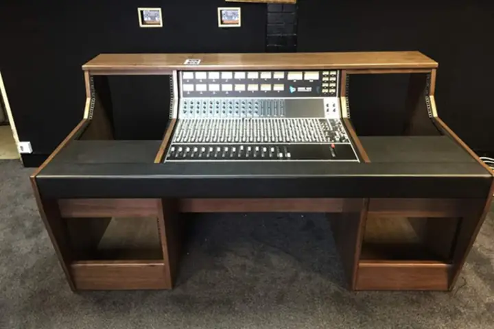 Bàn Phòng Thu Gỗ