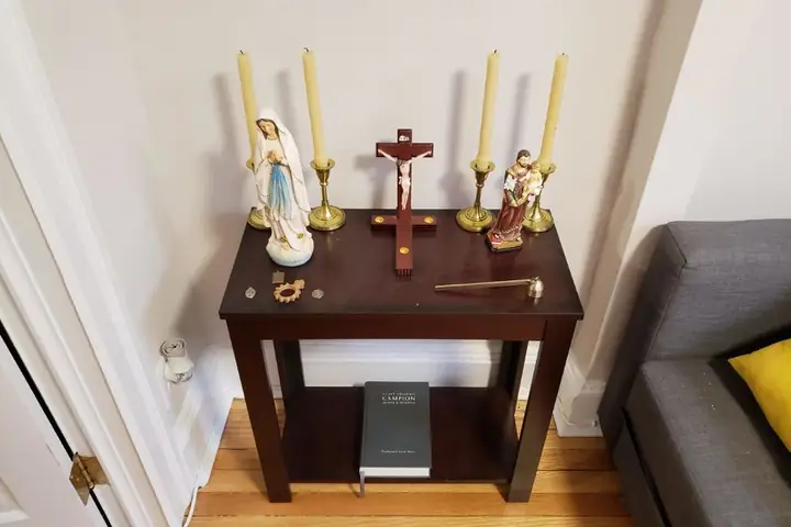 Ý Nghĩa Bàn Thờ Thiên Chúa Của Người Công Giáo