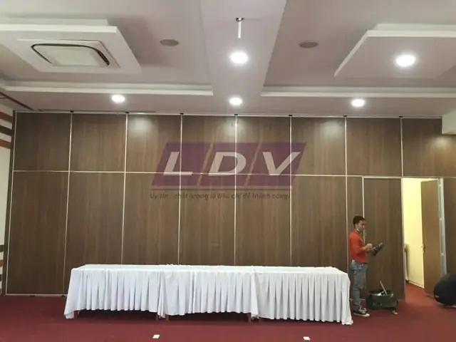 Vách Gỗ Veneer Tq