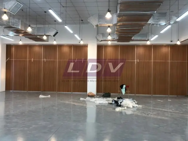 Đơn Vị Thiết Kế Thi Công Vách Gỗ Veneer Uy Tín