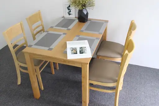 Bộ Bàn Ghế Ăn Cabin Đẹp Và Trẻ Trung Thích Hợp Cho Mọi Nhà