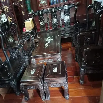 Bộ Bàn Ghế 8 Món: Cẩm Nang Lựa Chọn & Bài Trí Hoàn Hảo