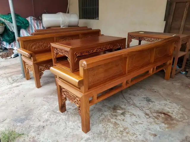 Giá Trường Kỷ Gỗ Lim Là Bao Nhiêu?