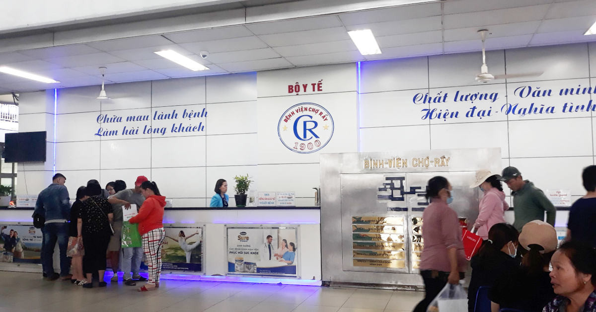 Các bác sĩ chuyên khoa Thần kinh tại TP.HCM đang làm việc