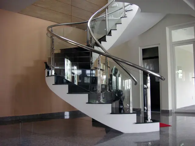 Mẫu Cầu Thang Kính Vịn Inox Mẫu Cầu Thang Kính Vịn Inox