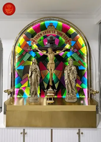 Đặt Bàn Thờ Công Giáo Trên Bàn Thờ Tổ Tiên