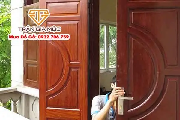 Thực Hiện Khắc Phục Cửa Gỗ Thực Hiện Khắc Phục Cửa Gỗ