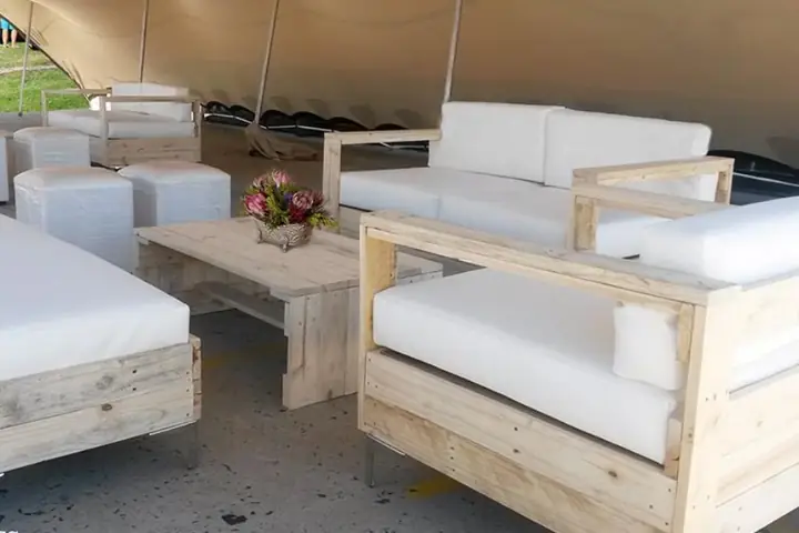 15+ Mẫu Bàn Ghế Sofa Làm Từ Gỗ Pallet Đẹp 15+ Mẫu Bàn Ghế Sofa Làm Từ Gỗ Pallet Đẹp