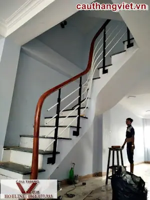 15 Mau Cau Thang Sat Dep Gia Re Chat Luong Nam 2019