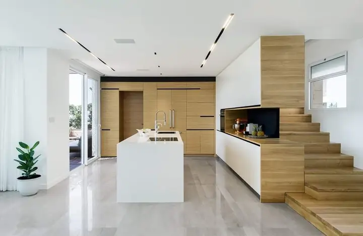 Mẫu Cầu Thang Giữa Hai Mặt Tường Bằng Gỗ Sang Trọng