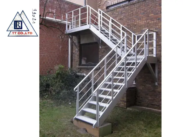 Tiêu Chuẩn Thiết Kế Và Thi Công Cầu Thang Inox Ngoài Trời An Toàn Tiêu Chuẩn Thiết Kế Và Thi Công Cầu Thang Inox Ngoài Trời An Toàn