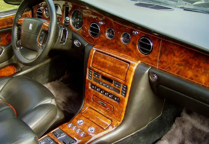 Nội Thất Ô Tô Bằng Gỗ Óc Chó