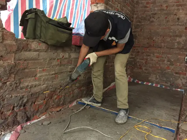 Chân Tường Bị Thấm Nước