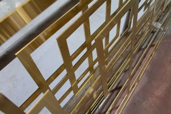 Vach Ngan Cnc Inox Ma Mau Vang 04