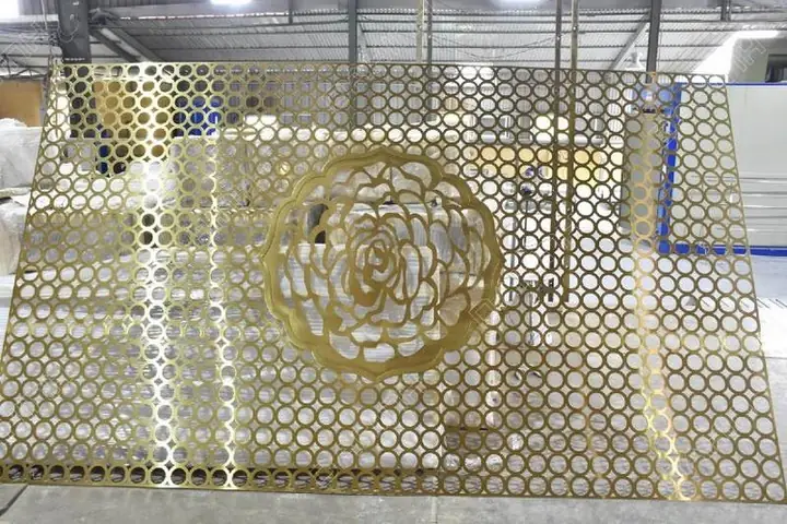 Vach Ngan Cnc Inox Ma Pvd Hoa Tiet Hoa Hong 05