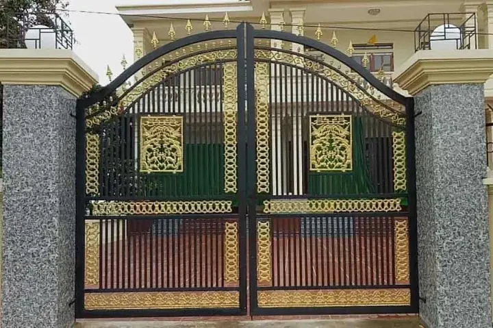 Cổng Sắt Mang Tính Hiện Đại, Độ Bền Cao Và Chắc Chắn Cổng Sắt Mang Tính Hiện Đại, Độ Bền Cao Và Chắc Chắn