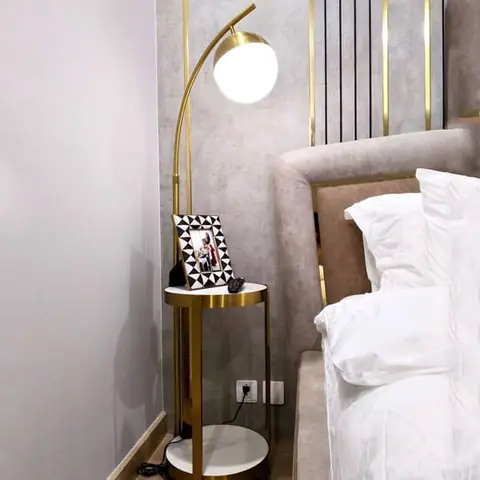 Cách Chọn Đèn Cây Phòng Ngủ Hiện Đại Tạo Không Gian Thư Giãn