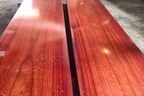 Gỗ Hương Huyết