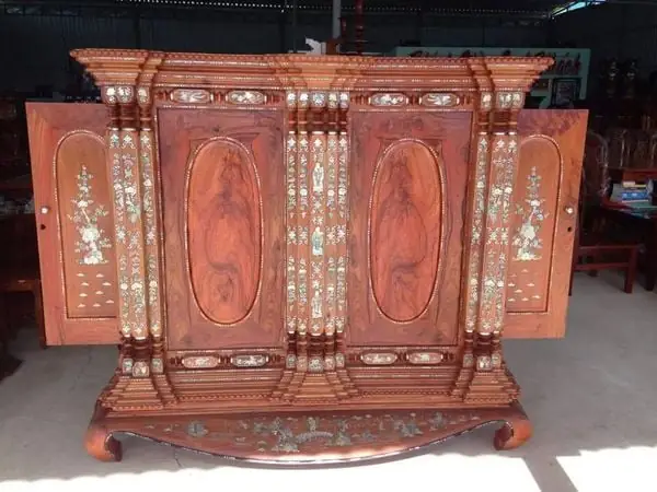 Tủ Thờ Gò Công Chính Hãng Mua Ở Đâu ? Giá Bán Bao Nhiêu Tiền ?