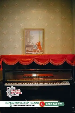 Hình Ảnh Thi Công Giấy Dán Tường Cao Cấp Cho Lớp Dạy Đàn Nhạc Tại Tphcm