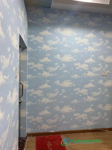 Quá Trình Thi Công Giấy Dán Tường Mây Trời