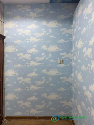 Quá Trình Thi Công Giấy Dán Tường Mây Trời