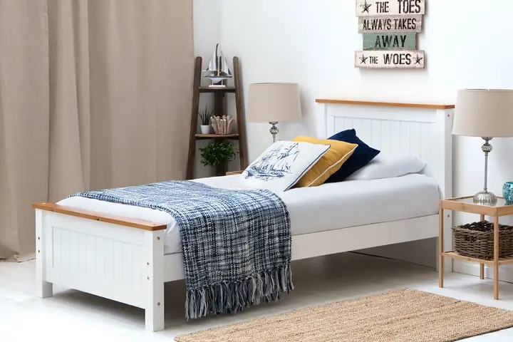 Giường Ngủ Gỗ Thông Có Tốt Không?