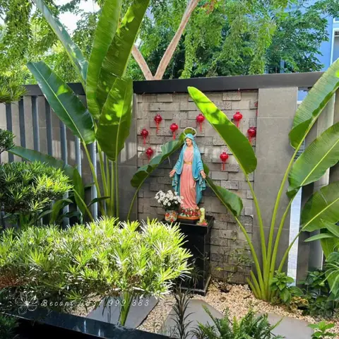 Các Mẫu Cắm Hoa Ở Đài Đức Mẹ Ban Ơn Ngoài Trời Số 4