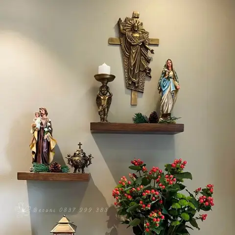 Mẫu Hoa Trang Trí Đậm Chất Noel Ở Bàn Thờ Chúa Số 4