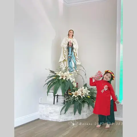 Mẫu Cắm Hoa Ở Đài Đức Mẹ Lộ Đức Đẹp Nhất Số 2