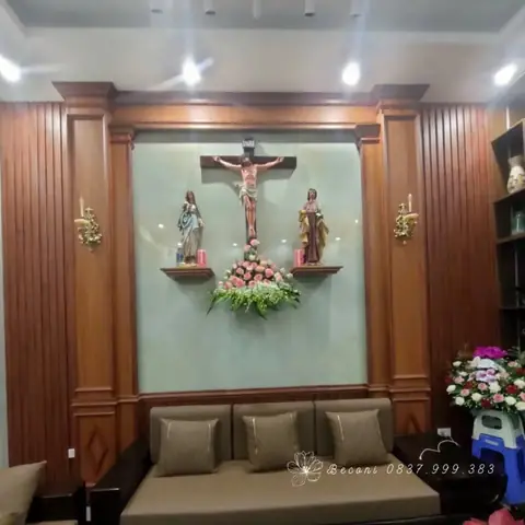 44. Mẫu Cắm Hoa Tinh Tế Phối Hoa Hồng Và Lan Trắng Cho Bàn Thờ Bàn Thờ Thiên Chúa Số 44