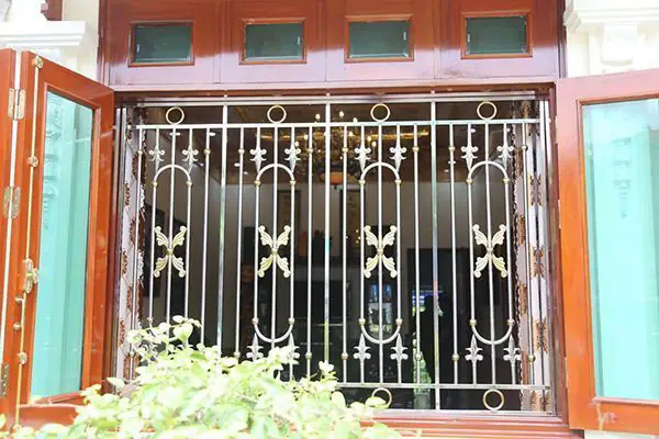Mẫu Song Cửa Inox Có Thiết Kế Hoa Văn Đẹp