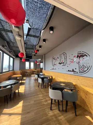 Kệ Để Điện Thoại Bằng Gỗ: Chọn Sao Cho Đẹp & Tiện Nghi?