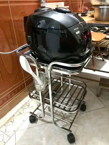 Kệ Để Nồi Cơm Điện Cho Bàn Ăn