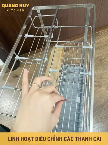 Khay Hứng Nước Và Thanh Điều Chỉnh Kích Thước Các Khoang Rất Linh Hoạt