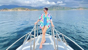 Khung cảnh bãi biển tuyệt đẹp tại Đảo Bình Hưng, Khánh Hòa