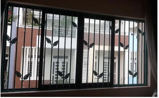 Khung Bảo Vệ Cửa Sổ Inox Đẹp Có Mái Hiên Khung Bảo Vệ Cửa Sổ Inox Đẹp Có Mái Hiên