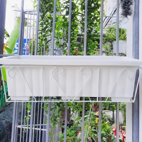 Giá Treo Chậu Cây Ban Công