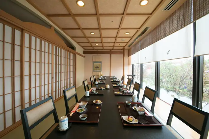 Điểm Nổi Bật Trong Kiến Trúc Tối Giản Trong Thiết Kế Nhà Hàng Nhật