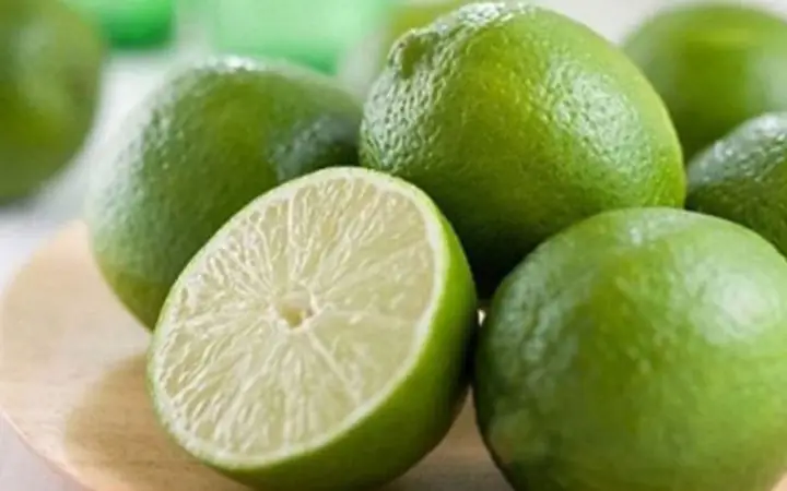 Dùng Chanh Và Nước