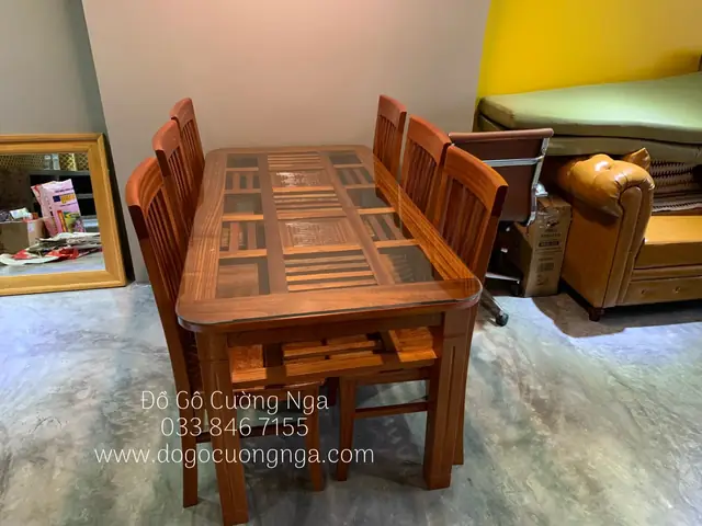 Bộ Bàn Ăn Gỗ Sồi Nga Mặt Đá 4 Ghế Phớt Vàng Hiện Đại