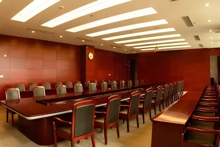 Bàn Họp Hội Trường Gỗ Tự Nhiên Bàn Họp Hội Trường Gỗ Tự Nhiên