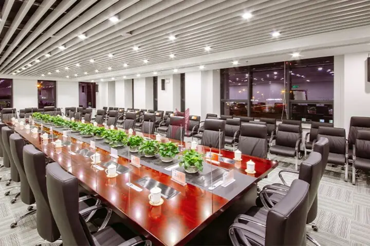 Tổng Hợp 20 Mẫu Bàn Họp Hội Trường Đẹp, Cao Cấp, Sang Trọng Tổng Hợp 20 Mẫu Bàn Họp Hội Trường Đẹp, Cao Cấp, Sang Trọng