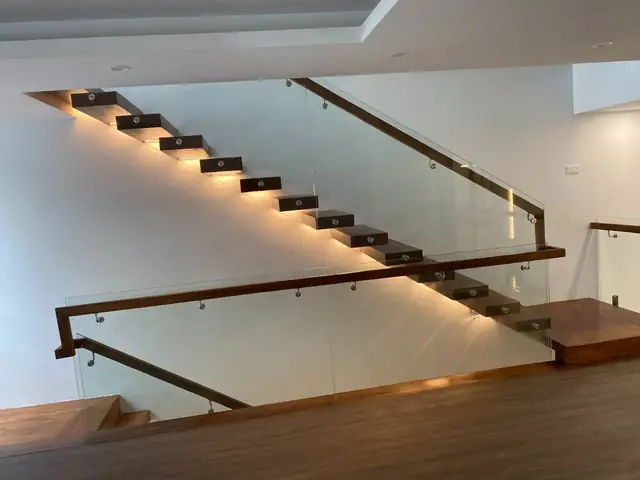 Cầu Thang Kính Cầu Thang Kính