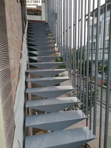 Dự Án Cầu Thang Sắt Đã Thực Hiện Dự Án Cầu Thang Sắt Đã Thực Hiện