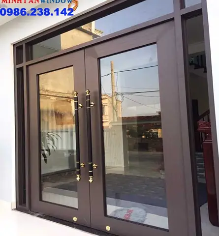 Mau Cua 4 Canh Dep Nhat Hien Nay